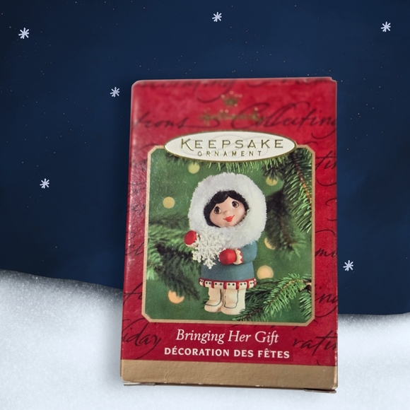 NWOT Vintage 2000 Hallmark Keepsake Christmas Ornament Bringing Her Gift Eskimo - Picture 2 of 8